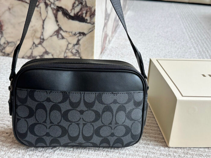 Coach New Arrival Black Men'S Camera Bag Versatile And Spacious - Image 4