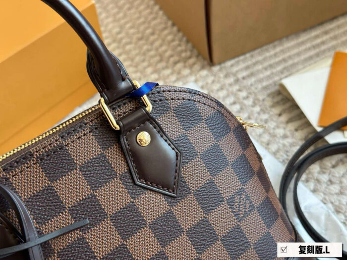 Louis Vuitton Retiro Collection Monogram Shell Bag Classic And Practical Adjustable Shoulder Strap Zip Closure - Image 7