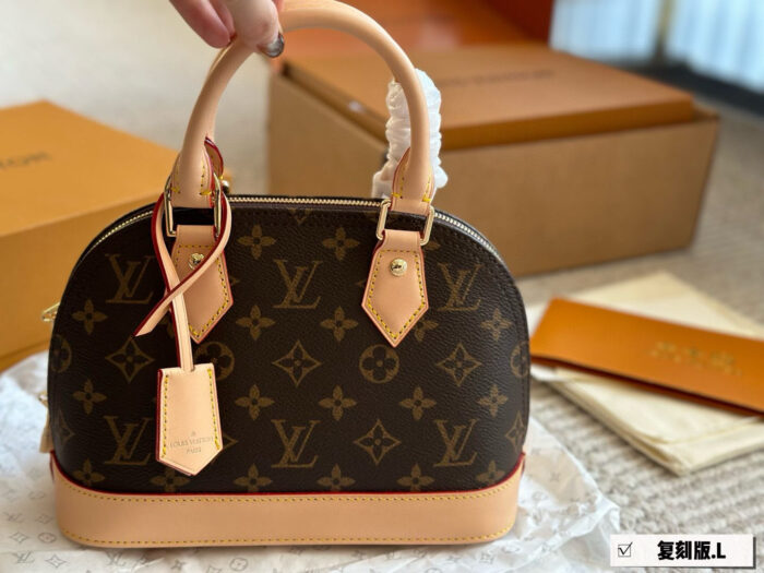 Louis Vuitton Retiro Collection Monogram Shell Bag Classic And Practical Adjustable Shoulder Strap Zip Closure - Image 10