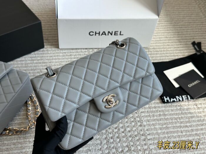 Chanel Cf Series - Lambskin Leather Upgrade Edition Quilted Chain Bag - Image 9