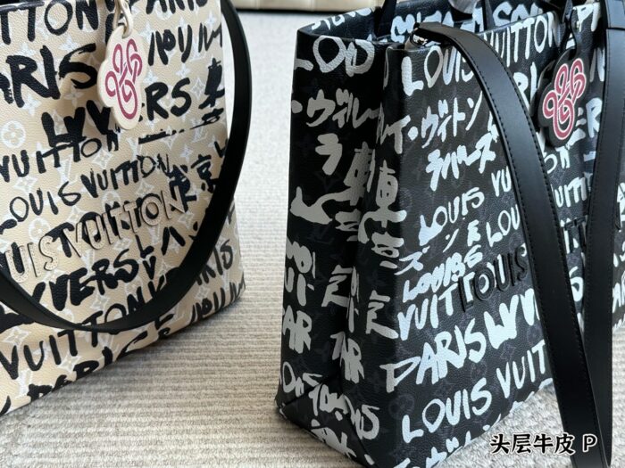 Louis Vuitton Relaxed Chic Top-Grain Leather Underarm Tote Essential Autumn/Winter Styling Companion - Image 7