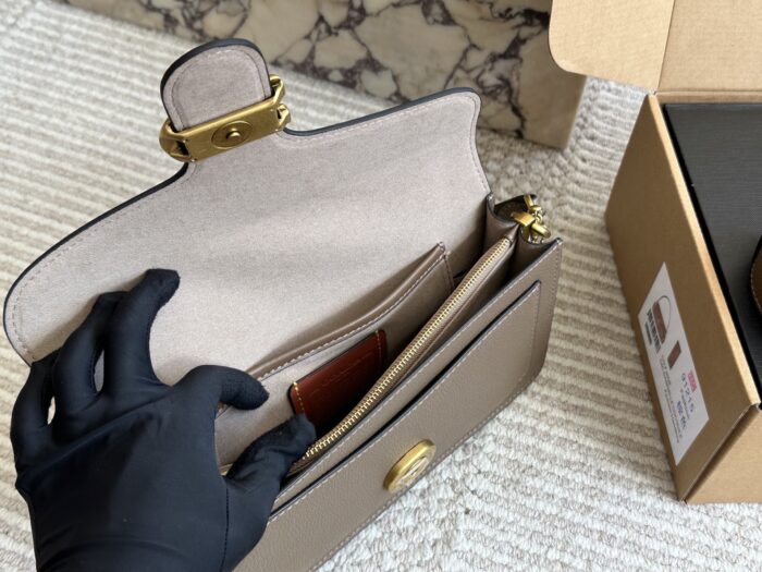 Coach Tabby Replica Cowhide Handbag/Shoulder Bag/Crossbody Bag New Colourway Exquisite Hardware Spacious Layered Design - Image 7