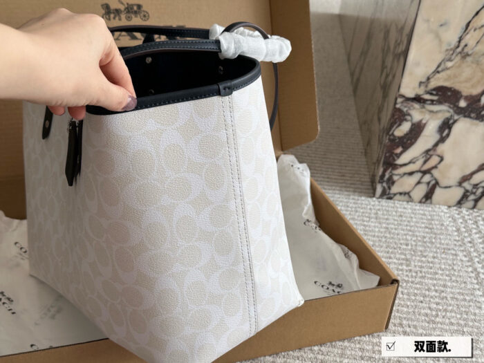 Coach Classic Reversible City Tote Classic Logo Tote Bag Double-Sided Design - Image 4