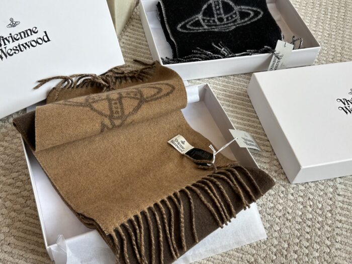 Vivienne Westwood Autumn/Winter Wool Scarf With Large Saturn Logo Reversible Design - Image 3
