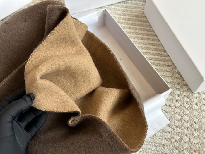 Vivienne Westwood Autumn/Winter Wool Scarf With Large Saturn Logo Reversible Design - Image 8