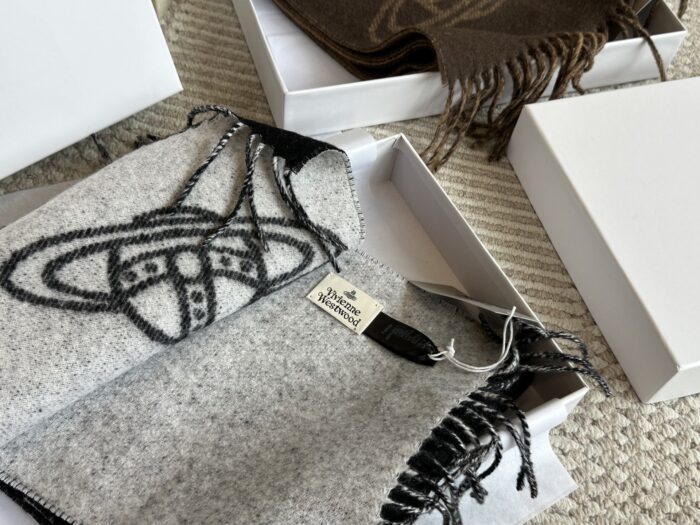 Vivienne Westwood Autumn/Winter Wool Scarf With Large Saturn Logo Reversible Design - Image 3