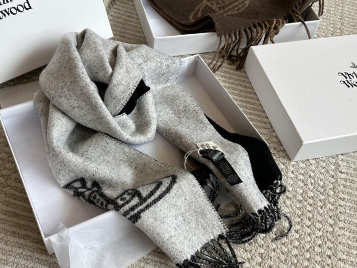 Vivienne Westwood Autumn/Winter Wool Scarf With Large Saturn Logo Reversible Design - Image 9