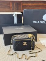 Chanel Double C Logo Adjustable Buckle Box-Shaped Makeup Case In Quilted Lambskin Chain Handle With Built-In Mirror Can Be Carried By Hand Or Worn Crossbody - Image 3