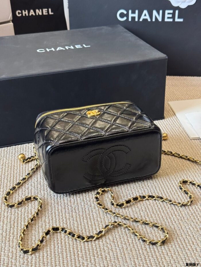 Chanel 24C Double Gold Ball Lambskin Long Box - Image 4