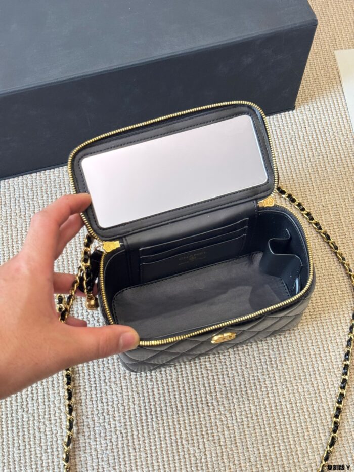 Chanel 24C Double Gold Ball Lambskin Long Box - Image 9