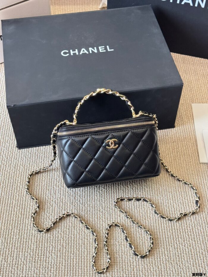 Chanel 23K Replica Long Makeup Case With Mirror, Diamond-Set Handle, Solid Brass Hardware - Image 2