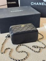 Chanel 23K Replica Long Makeup Case With Mirror, Diamond-Set Handle, Solid Brass Hardware - Image 3
