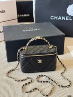 Chanel 23K Replica Long Makeup Case With Mirror, Diamond-Set Handle, Solid Brass Hardware - Image 4