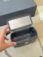 Chanel 23K Replica Long Makeup Case With Mirror, Diamond-Set Handle, Solid Brass Hardware - Image 9