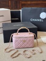 Chanel 23K Replica Long Makeup Case With Mirror, Diamond-Set Handle, Solid Brass Hardware - Image 11
