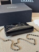 Chanel 24A 31 Bag Mini Reissue Edition - Image 7