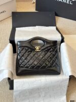 Chanel 24A 31Bag Horizontal Reissue Edition Quilted Double C Chain Bag - Image 5