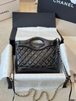 Chanel 24A 31Bag Horizontal Reissue Edition Quilted Double C Chain Bag - Image 6