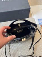 Chanel 24A 31Bag Horizontal Reissue Edition Quilted Double C Chain Bag - Image 9