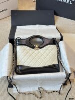 Chanel 24A 31Bag Horizontal Reissue Edition Quilted Double C Chain Bag - Image 13