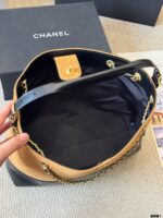 Chanel 25A Haute Couture Workshop Bucket Bag Quadri-Pattern Colour-Blocking Bag-On-Bag Accessory Pearl Heart Charm Detachable - Image 9