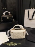 Chanel Box-Shaped Makeup Case With Plump Handle And Mirror - Exquisite, Versatile And Timeless - Image 2