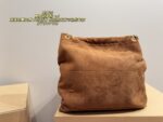 Yves Saint Laurent Suede Chain Bag Retro Elegance Impressive Capacity Suitable For Both Casual And Formal Wear - Image 3