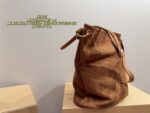 Yves Saint Laurent Suede Chain Bucket Bag Retro Elegance Impressive Capacity Effortlessly Versatile For Both Casual And Formal Wear - Image 4