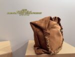 Yves Saint Laurent Suede Chain Bucket Bag Retro Elegance Generous Capacity Effortlessly Versatile For Both Casual And Formal Wear - Image 3