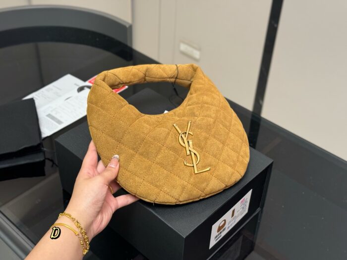 Yves Saint Laurent Calypso Hobo Emotional Black Gold Vintage Crescent Bag Matte Calfskin French Flair - Image 5