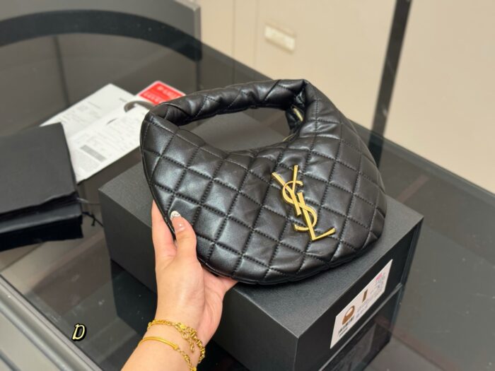 Yves Saint Laurent Calypso Hobo Emotional Black Gold Vintage Crescent Bag Matte Calf Leather French-Inspired Elegance Lightweight And Unique - Image 5
