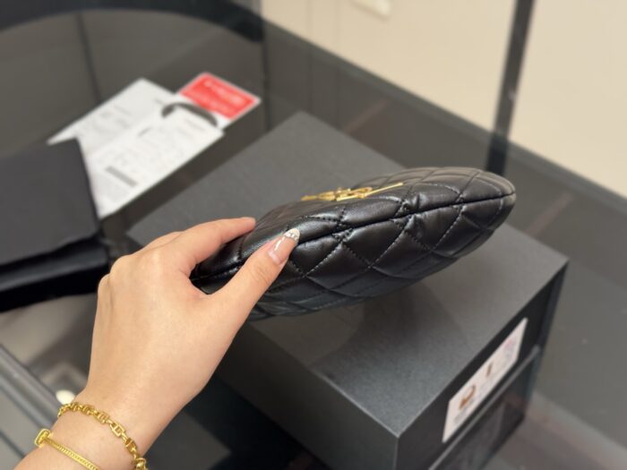 Yves Saint Laurent Calypso Hobo Emotional Black Gold Vintage Crescent Bag Matte Calf Leather French-Inspired Elegance Lightweight And Unique - Image 8