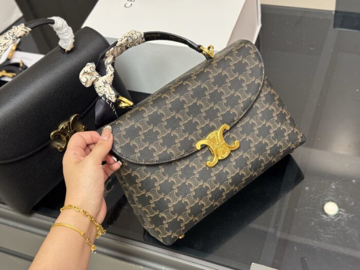 Celine Tilly 2025 New Arrival Vintage-Inspired, Seductive, Versatile Calfskin Mini Bag - Image 5