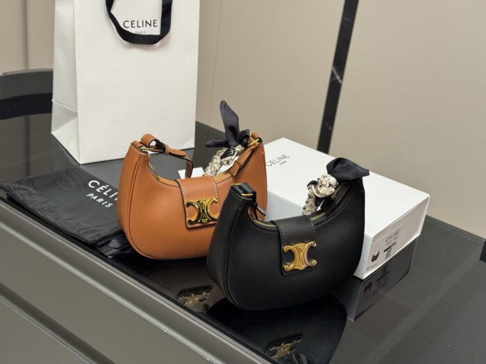 Celine Ava Underarm Bag Carry It By Hand For Powerful Presence Practical, Sophisticated And Luxurious - Image 1