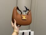 Celine Ava Underarm Bag Carry It By Hand For Powerful Presence Practical, Sophisticated And Luxurious - Image 9