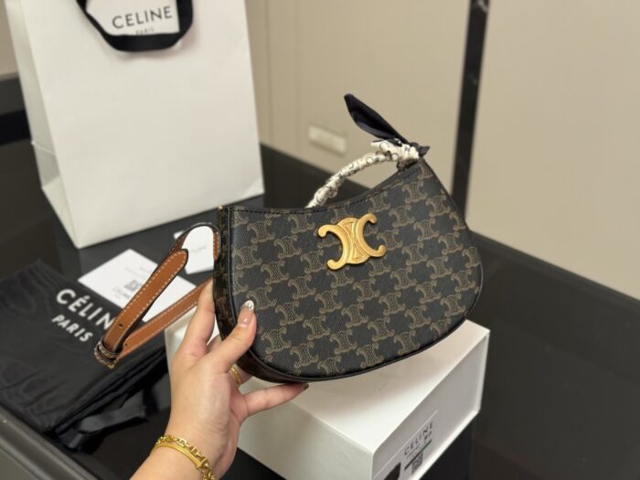 Celine Tilly 2025 New Arrival Vintage-Inspired, Sultry, Versatile Calfskin Mini Bag - Image 5