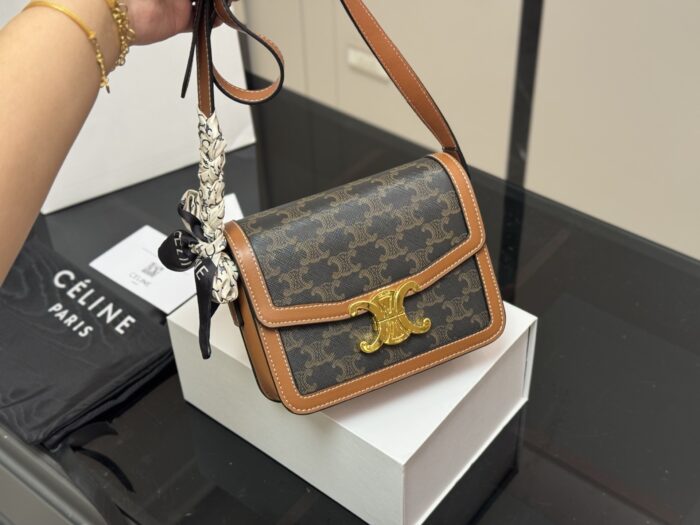 Celine Arc De Triomphe Collection Cowhide Shoulder Bag - Four Seasons Use - Includes Foldable Box - Image 5