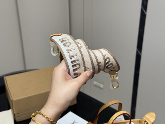 Louis Vuitton Mini Tote Bag Replica High Quality Includes Long Shoulder Strap Coin Purse - Image 6
