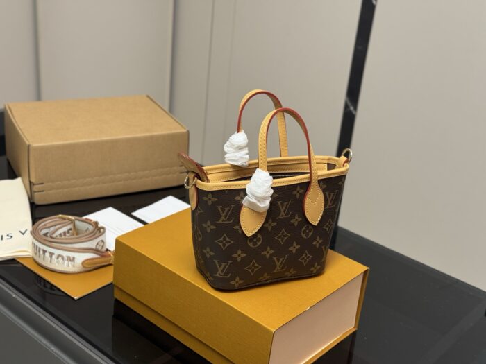 Louis Vuitton Mini Tote Bag Replica High Quality Includes Long Shoulder Strap Coin Purse - Image 8