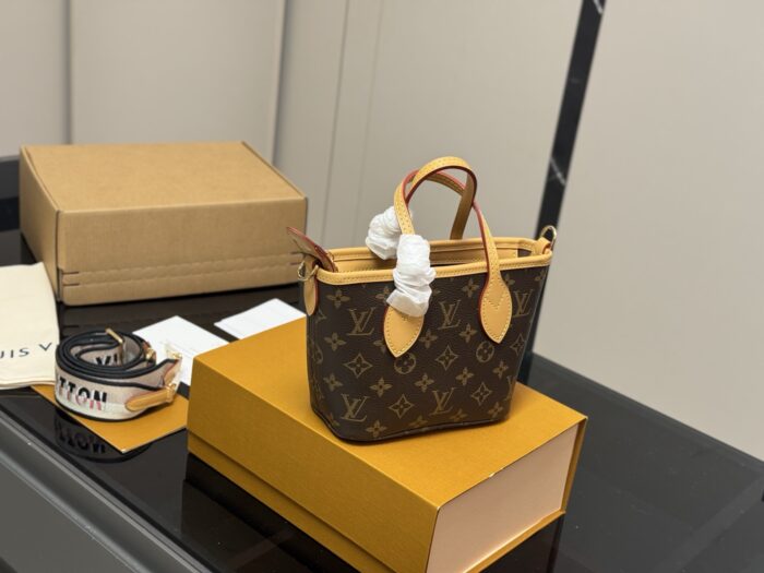 Louis Vuitton Mini Tote Bag Replica High Quality Includes Long Shoulder Strap Coin Purse - Image 8