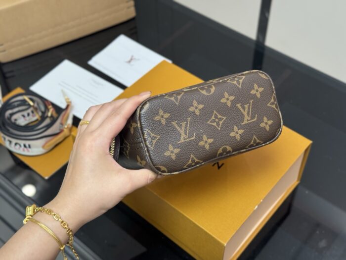 Louis Vuitton Mini Tote Bag Replica High Quality Includes Long Shoulder Strap Coin Purse - Image 9