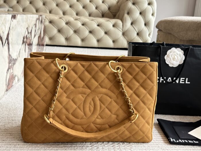 Chanel Tst Airport Bag - Quilted Double C Gold Chain Design - Image 13