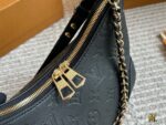 Louis Vuitton Vintage Classic Horn Bag Shoulder Strap & Chain Crossbody Bag Versatile And Stylish - Image 3