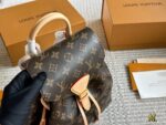 Louis Vuitton Montsouris Monogram Backpack Replica Edition - Versatile And Portable - Image 2