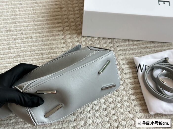 Loewe Puzzle Series 2025 New Sheepskin Geometric Bag - Premium Quality - Image 6