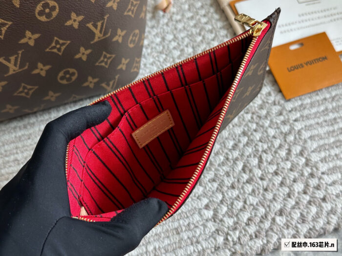 Louis Vuitton Neverfull Tote Bag - Large Capacity With Detachable Mini Bag, Striped Lining, Colour-Changing Leather, Complete With Silk Scarf Gift Box - Image 4