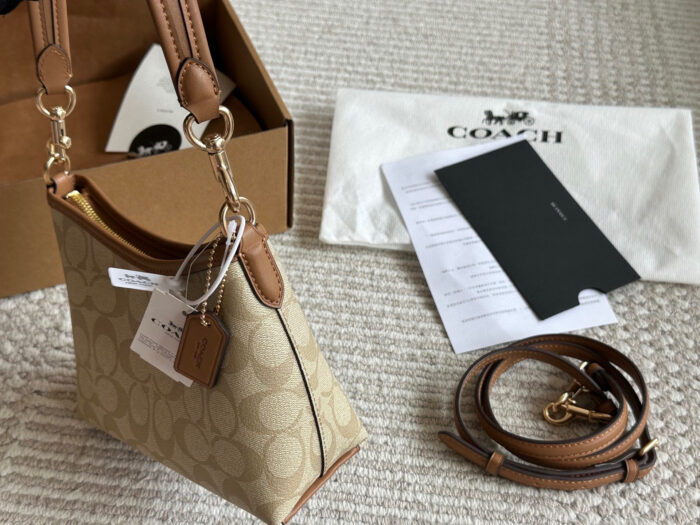Coach Mini Wander Bag Milk Tea Colour | Versatile | Underarm Carry | Ample Capacity - Image 3
