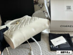 Chanel 23A 31 Bag Mini Oil-Waxed Calfskin Diamond Quilted Chain Bag Replica Edition - Image 7