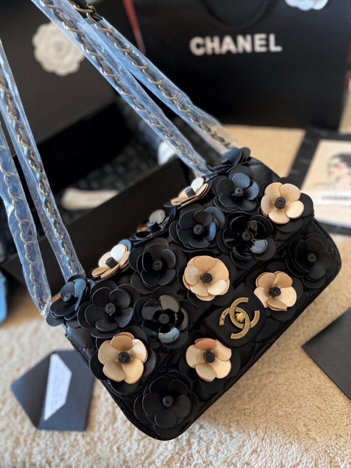 CHANEL Three-Dimensional Camellia Decorated Shoulder Bag - Image 2