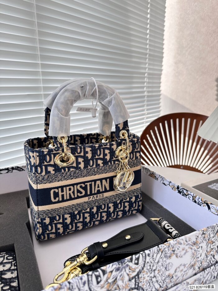 Dior Classic Monogram Collection Luxury Gift Set - Image 3